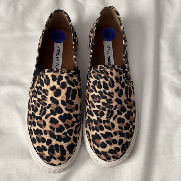 Steven Madden slip on cheetah print shoes - Picture 2 of 11